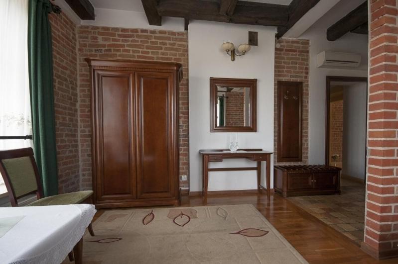 Hotel Restauracja Pod Parowozem Ostrowiec Świętokrzyski 외부 사진