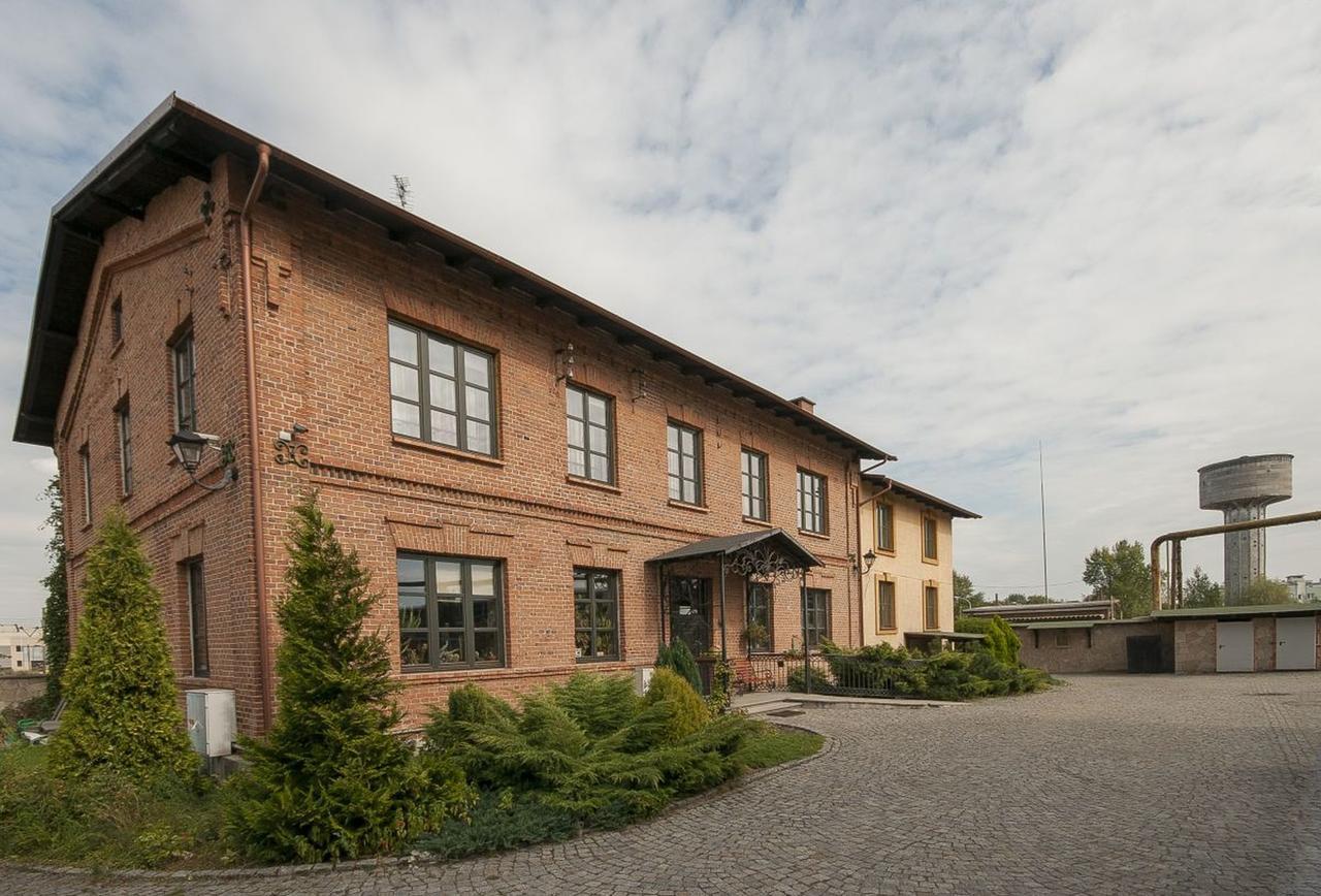 Hotel Restauracja Pod Parowozem Ostrowiec Świętokrzyski 외부 사진