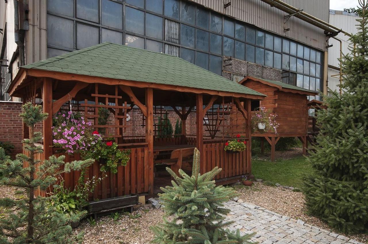 Hotel Restauracja Pod Parowozem Ostrowiec Świętokrzyski 외부 사진